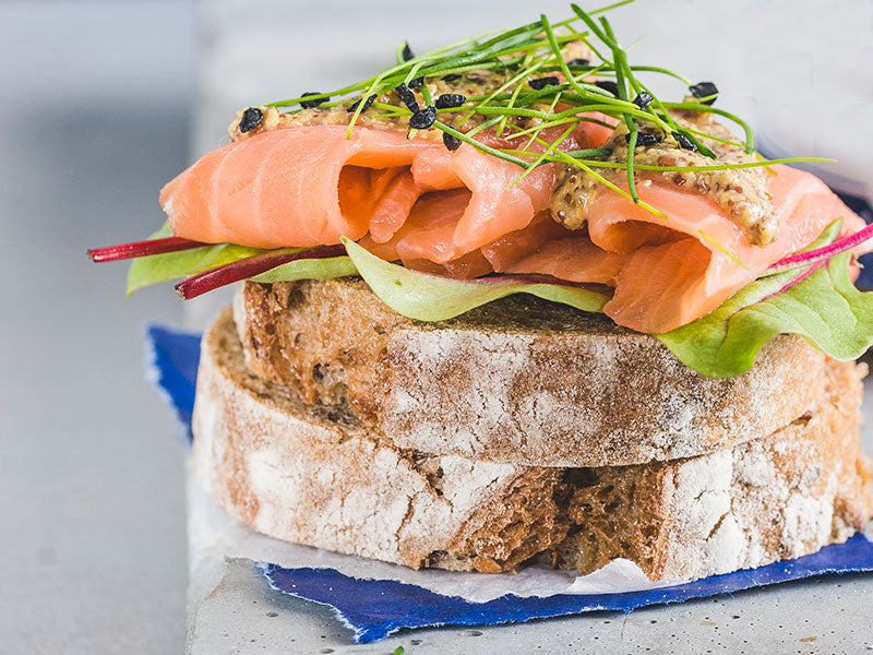Lachs-Baguette mit Friesen-Senf