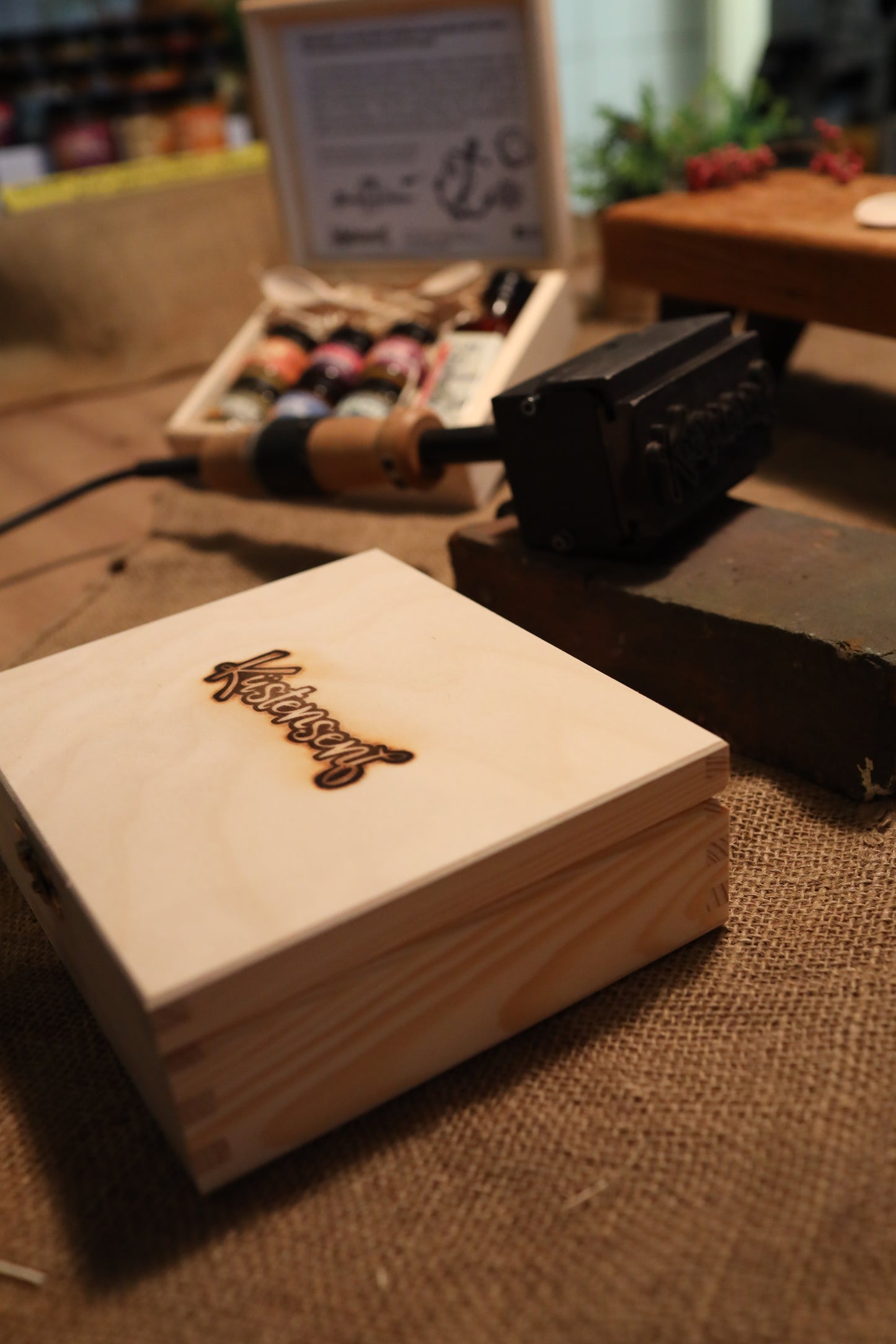 
                  
                    Probierbox Holz 'Senf und Öl'
                  
                